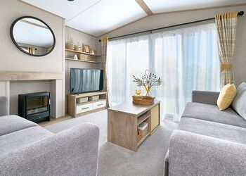 Premium 2 bed HT - Green Hill Farm Holiday Village, Landford,  Nr Salisbury