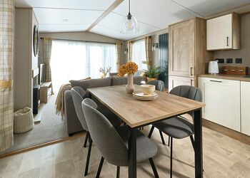 Premium Holiday Home 2 bed HT Pet - Green Hill Farm Holiday Village, Landford,  Nr Salisbury