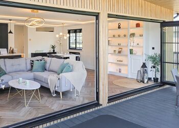 Autograph Hot Tub 2 bed Luxury Lodge sleeps 4 Pet - Green Hill Farm Holiday Village, Landford,  Nr Salisbury