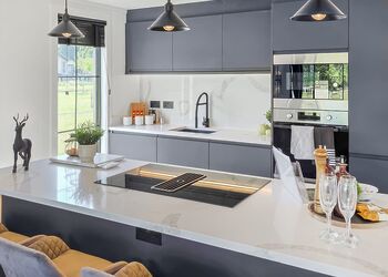 Autograph Hot Tub 2 bed Luxury Lodge sleeps 4 Pet - Green Hill Farm Holiday Village, Landford,  Nr Salisbury