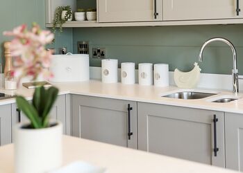 Autograph Glass House Hot Tub 2 Luxury  Slps 4 - Green Hill Farm Holiday Village, Landford,  Nr Salisbury