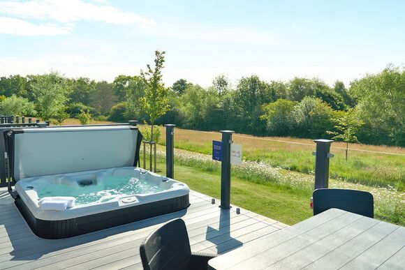 Exclusive Lodge 2 Bed (Pet) HT - Green Hill Farm Holiday Village, Landford,  Nr Salisbury