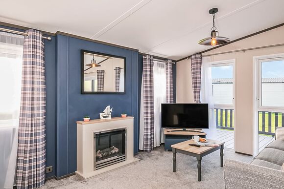 Exclusive Lodge 2 Bed (Pet) HT - Green Hill Farm Holiday Village, Landford,  Nr Salisbury