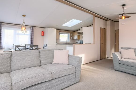 Exclusive Lodge 2 Bed (Pet) HT - Green Hill Farm Holiday Village, Landford,  Nr Salisbury