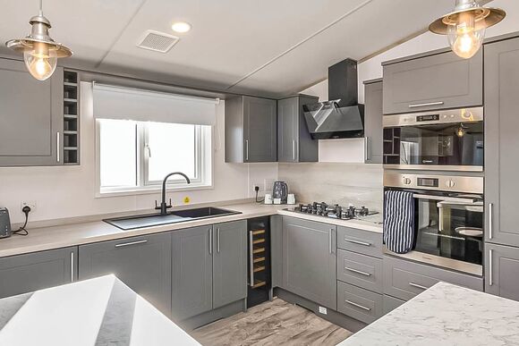 Exclusive Lodge 3 Bed (Pet) HT - Green Hill Farm Holiday Village, Landford,  Nr Salisbury