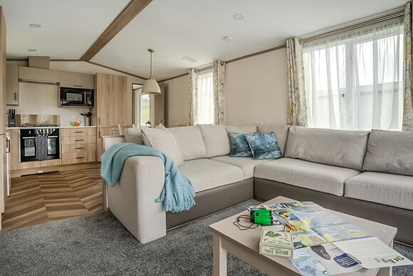 Luxury 2 Bed - Green Hill Farm Holiday Village, Landford,  Nr Salisbury