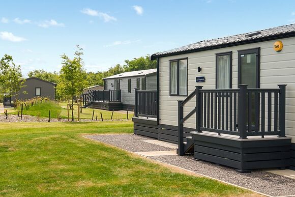 Luxury 2 Bed (Pet) - Green Hill Farm Holiday Village, Landford,  Nr Salisbury