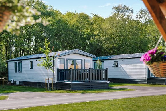 Luxury 3 Bed - Green Hill Farm Holiday Village, Landford,  Nr Salisbury