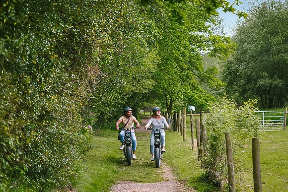 Luxury 3 Bed - Green Hill Farm Holiday Village, Landford,  Nr Salisbury