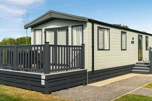 Luxury 3 Bed - Green Hill Farm Holiday Village, Landford,  Nr Salisbury