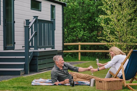 Luxury 3 Bed - Green Hill Farm Holiday Village, Landford,  Nr Salisbury