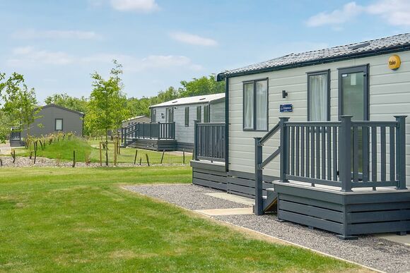 Luxury 3 Bed (Pet) - Green Hill Farm Holiday Village, Landford,  Nr Salisbury