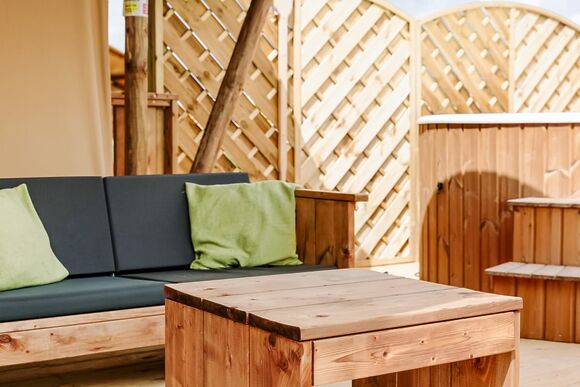 The Woody Safari Tent - Green Hill Farm Holiday Village, Landford,  Nr Salisbury