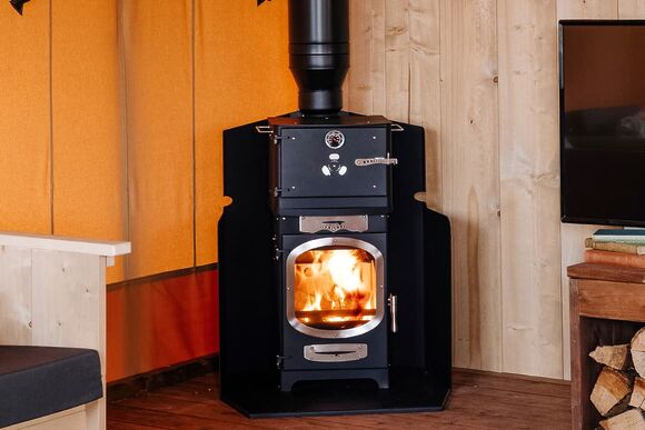 The Woody Safari Tent - Green Hill Farm Holiday Village, Landford,  Nr Salisbury