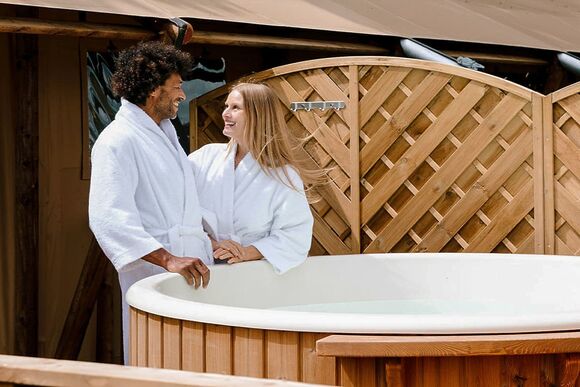 The Woody Safari Tent (Pet) - Green Hill Farm Holiday Village, Landford,  Nr Salisbury