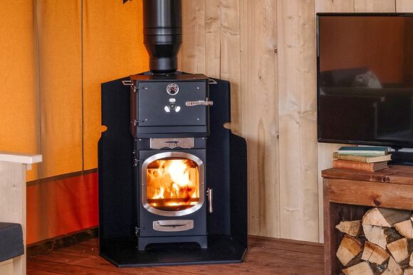 The Woody Safari Tent (Pet) - Green Hill Farm Holiday Village, Landford,  Nr Salisbury