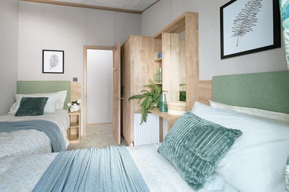 Exclusive Lodge 4 bed HT Pet - Green Hill Farm Holiday Village, Landford,  Nr Salisbury