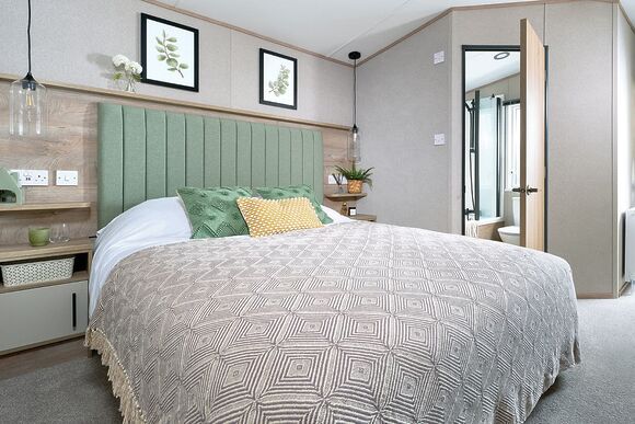 Premium 2 bed HT - Green Hill Farm Holiday Village, Landford,  Nr Salisbury