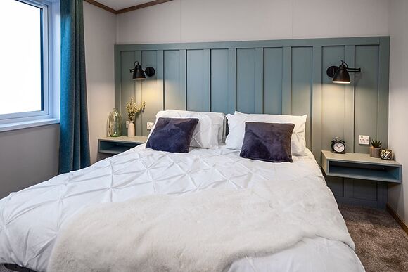 Exclusive 3 bedroom Sauna Lodge sleeps 6 - Green Hill Farm Holiday Village, Landford,  Nr Salisbury