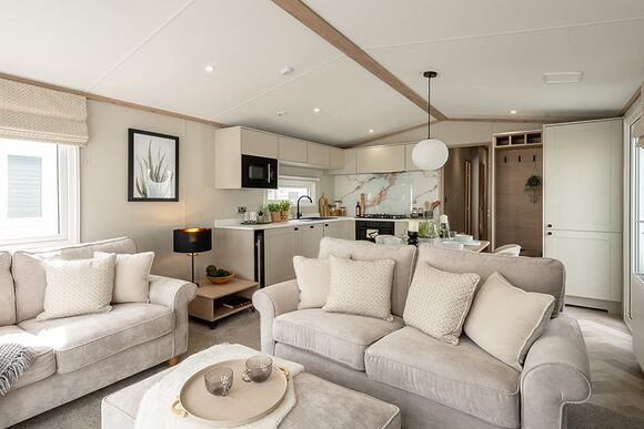 Premium 4 bedroom Holiday Home sleeps 8 - Green Hill Farm Holiday Village, Landford,  Nr Salisbury