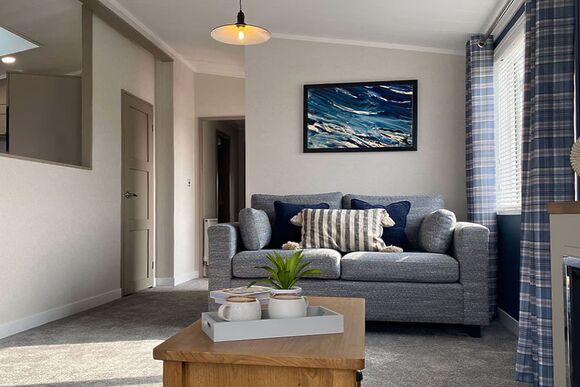 Exclusive 2 bedroom Lodge sleeps 4 (Pet) - Green Hill Farm Holiday Village, Landford,  Nr Salisbury