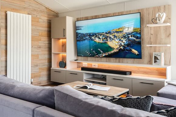 Exclusive 3 bedroom Lodge sleeps 6 - Green Hill Farm Holiday Village, Landford,  Nr Salisbury