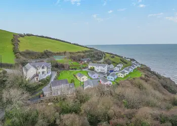 Gilfach Holiday Apartments, Gilfach-Yr-Halen