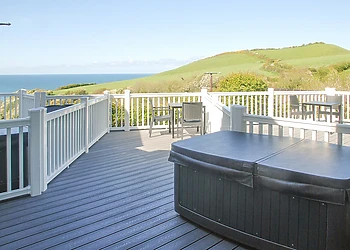 Gilfach Apartment Hot Tub 