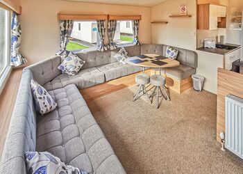 Gold Plus 3 Sea View Sleeps 6 (Pet) - Gilfach Holiday Apartments, Gilfach-Yr-Halen