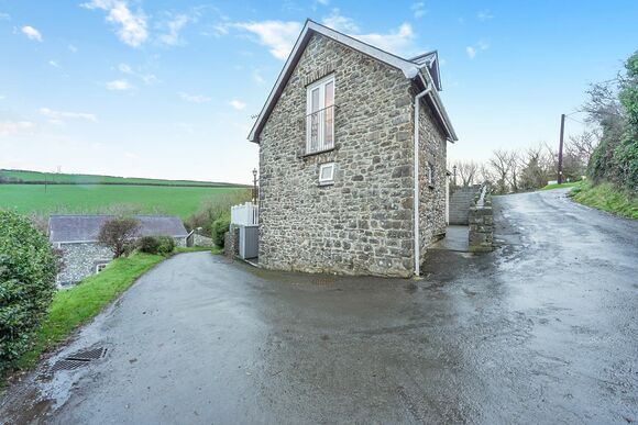 Bijou Cottage - Gilfach Holiday Apartments, Gilfach-Yr-Halen