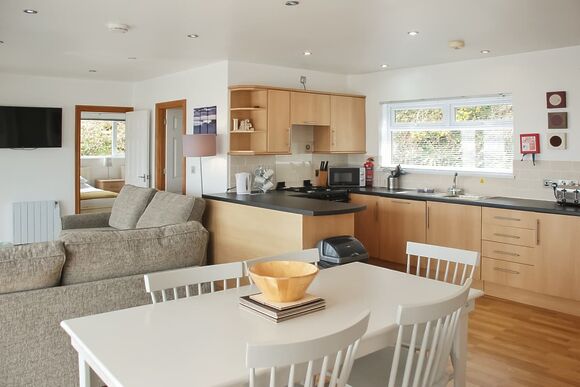 Gold 3 Chalet - Gilfach Holiday Apartments, Gilfach-Yr-Halen