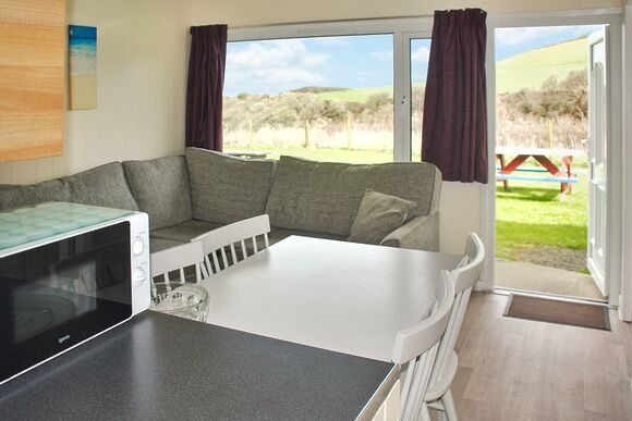 Bronze 2 Bed Chalet (Pet) - Gilfach Holiday Apartments, Gilfach-Yr-Halen