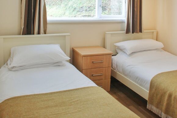 Gold 2 Bed Chalet - Gilfach Holiday Apartments, Gilfach-Yr-Halen