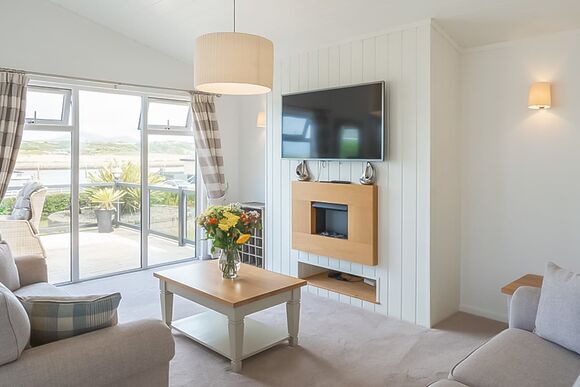 Lookout Lodge - Gimblet Rock, Gimblet Rock, Pwllheli