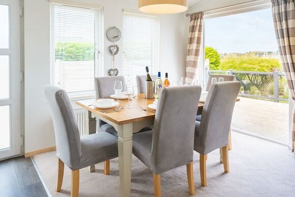 Lookout Lodge - Gimblet Rock, Gimblet Rock, Pwllheli