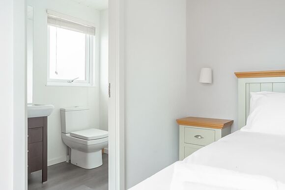 Lookout Lodge - Gimblet Rock, Gimblet Rock, Pwllheli