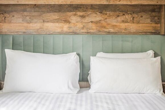 Platinum 2 - Gimblet Rock, Gimblet Rock, Pwllheli