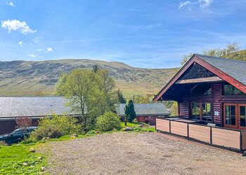 Hideaway Lodge - Glen Clova Lodges, Nr Kirriemuir