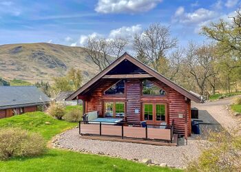 Clova Lodge - Glen Clova Lodges, Nr Kirriemuir