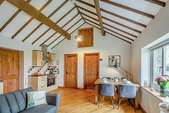 Swallow Cottage - Glan Morfa Lodge Retreat, Llangafo