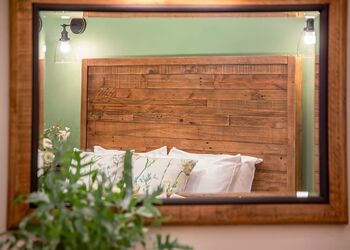 Golden Oak 5 Bed Treehouse Pet Free - Glentress Forest, Peebles