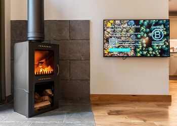 Golden Oak 3 Bed Pet Free (2 double and 1 twin) - Glentress Forest, Peebles