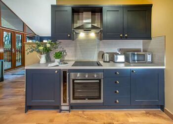 Golden Oak Hideaway 1 Bed Pet Free - Glentress Forest, Peebles