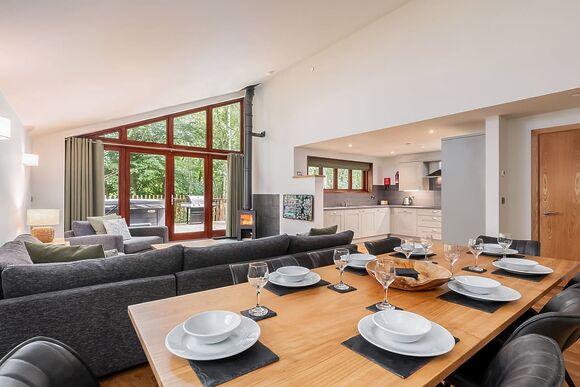 Golden Oak 4 Bed Pet - Glentress Forest, Peebles