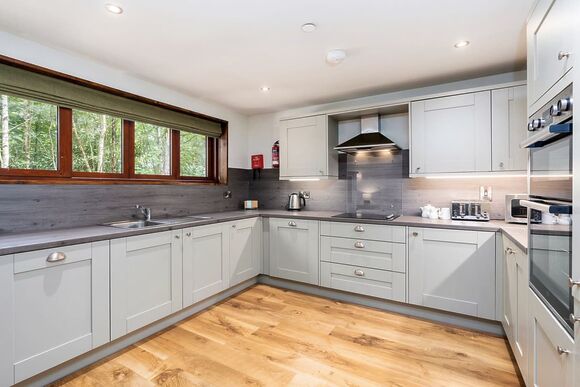 Golden Oak 4 Bed Pet - Glentress Forest, Peebles