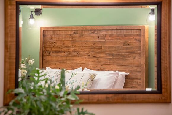 Golden Oak 5 Bed Treehouse Pet - Glentress Forest, Peebles