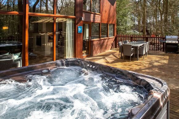 Golden Oak 3 Bed Pet Free (2 double and 1 twin) - Glentress Forest, Peebles