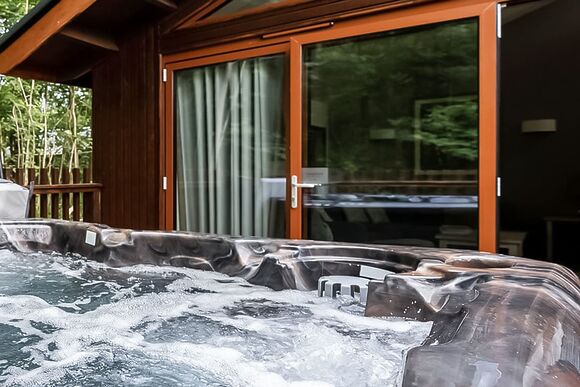 Golden Oak 3 Bed Pet Free (2 double and 1 twin) - Glentress Forest, Peebles