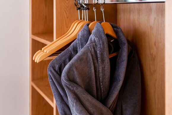 Golden Oak 3 Bed Pet Free (2 double and 1 twin) - Glentress Forest, Peebles