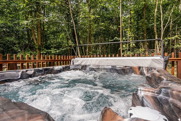 Golden Oak Hideaway 1 Bed Pet Free - Glentress Forest, Peebles